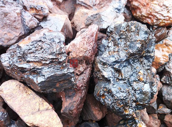 广西锰矿石圆锥破碎机生产线